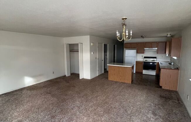 2 beds, 2 baths, 1,100 sqft, $1,800, Unit 4246