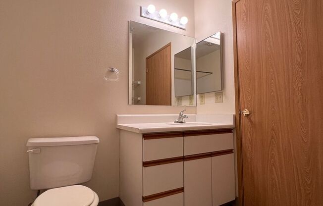 Studio, 1 bath, 462 sqft, $1,375, Unit 425