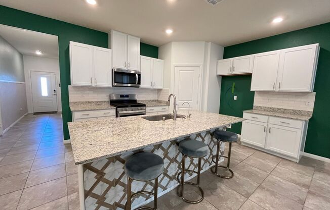 Lovely Single Story Home with Pool near Aliante Casino!