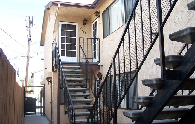 4467-4481 MCCLINTOCK STREET