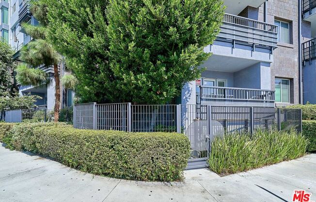 1 bed, 1 bath, 700 sqft, $2,700, Unit 103