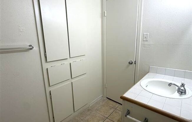 2 beds, 2 baths, 900 sqft, $1,399, Unit LAW7-213