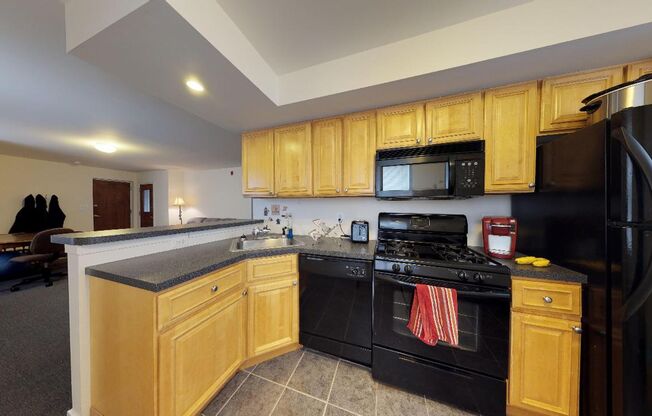 Walnut Court Apartments