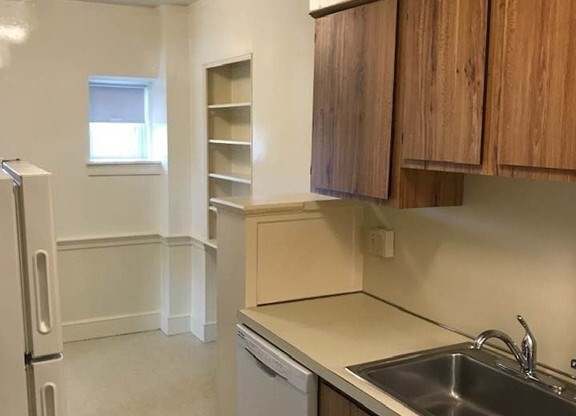 1 bed, 1 bath, 500 sqft, $1,800, Unit 11