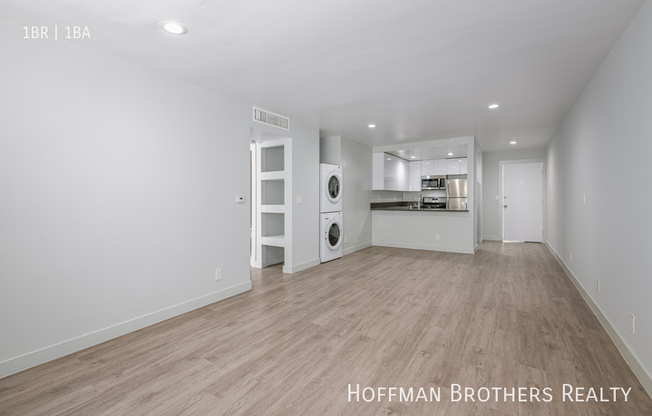1535 N KENMORE AVE