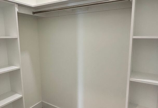 3 beds, 2 baths, 1,300 sqft, $3,629, Unit 365