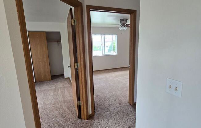 2 beds, 1 bath, 856 sqft, $1,269, Unit PL   7605