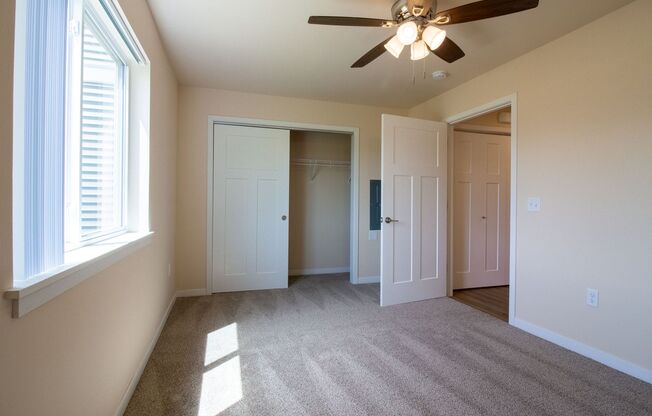 1 bed, 1 bath, 653 sqft, $1,274, Unit EC 4225-14