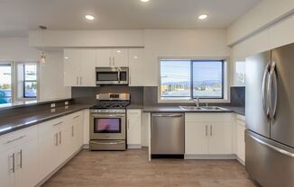 Camarillo Street (#477)