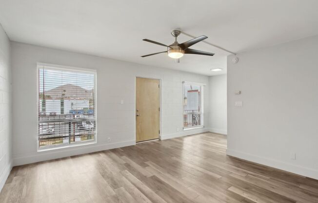 2 beds, 1 bath, 748 sqft, $1,649, Unit E67