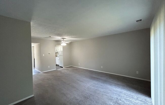 2 beds, 1.5 baths, 1,100 sqft, $975