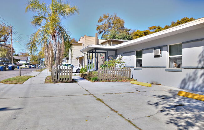 914 Hart Street
