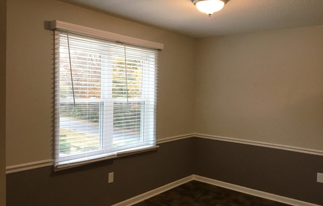 2 beds, 1 bath, $1,000