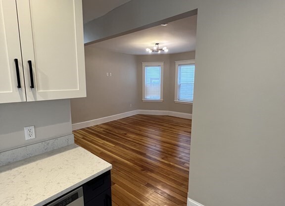 24 BUTTONWOOD ST