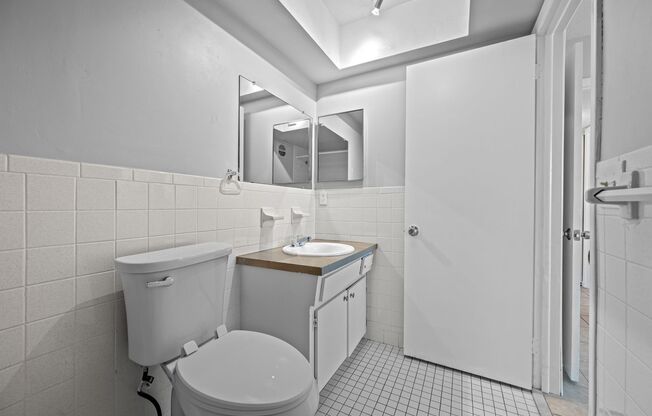 2 beds, 1.5 baths, 1,000 sqft, $1,345, Unit 50-07