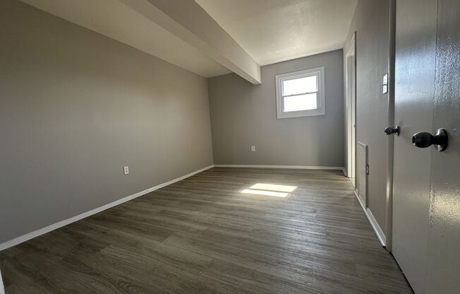 1 bed, 1 bath, $1,150, Unit Apt A