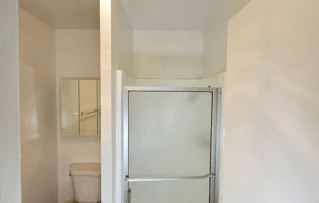 2 beds, 2 baths, 1,000 sqft, $3,195, Unit 205