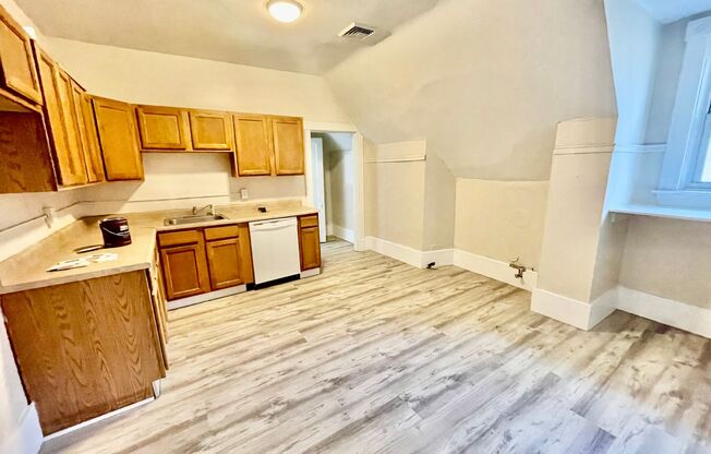 2 beds, 1 bath, 900 sqft, $1,445, Unit #3