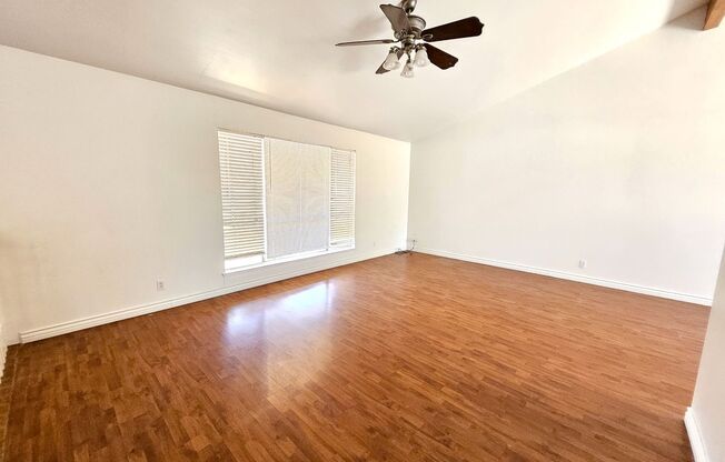 4 Bedroom Home in South West 3617 Tamal with RV Parking on Side