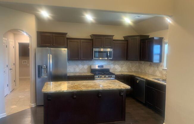 Solar Powered 4BR with Bonus Floor in Centerton