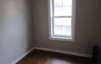 3 beds, 1 bath, 1,908 sqft, $3,300