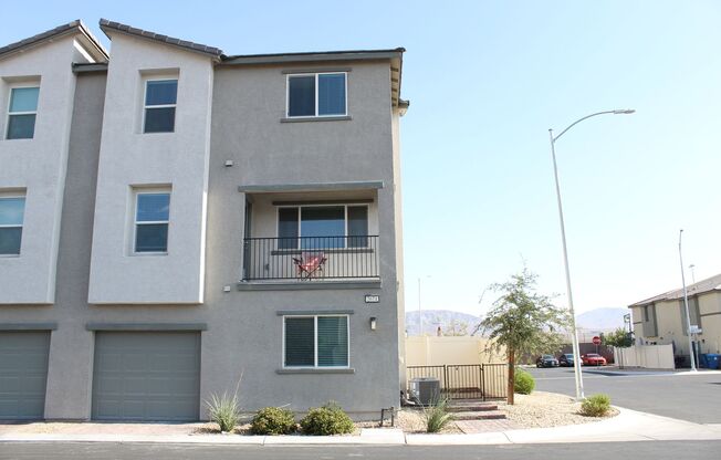 THREE BEDROOMS ALL WITH PRIVATE BATHROOMS