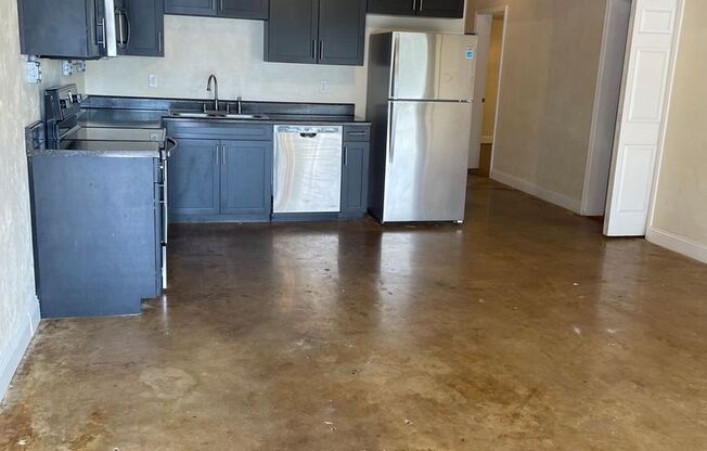 1 bed, 1 bath, 665 sqft, $950, Unit 213