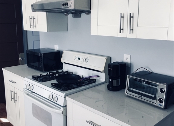 2 MULLEN CT
