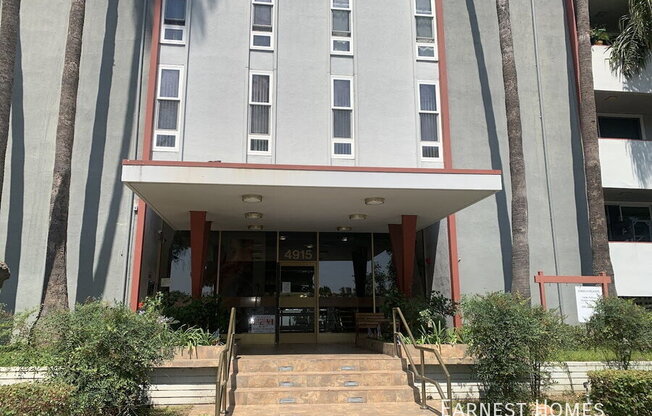 4915 TYRONE AVE