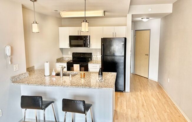 1 bed, 1 bath, 550 sqft, $1,895, Unit #801
