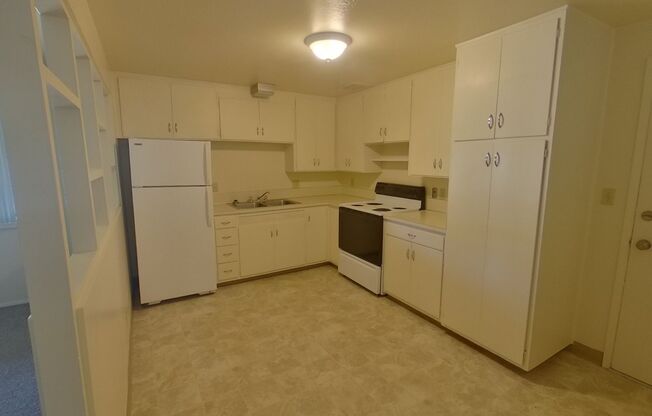 2 beds, 1 bath, 950 sqft, $1,500, Unit 2