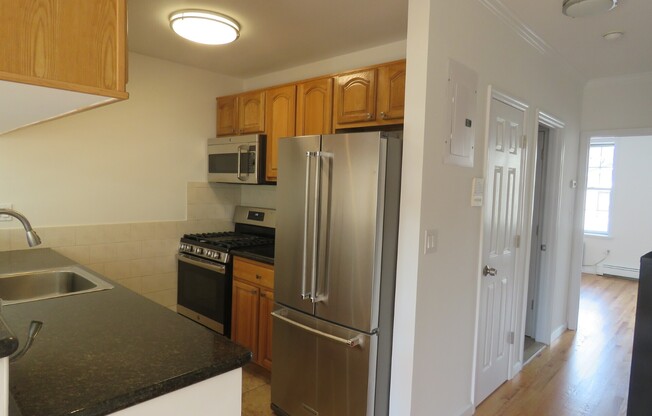 3 beds, 3 baths, $6,000, Unit 3