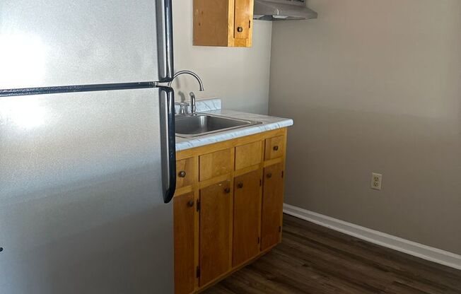 1 bed, 1 bath, $975, Unit 30