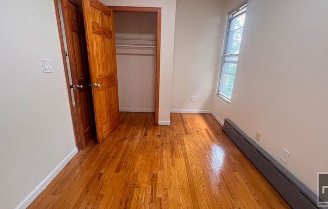 350 E 5 ST