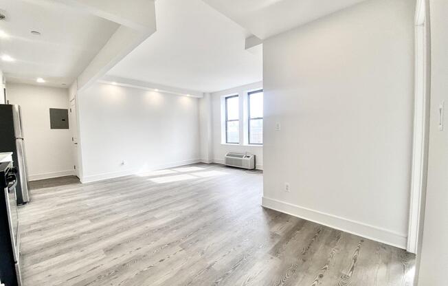 2 beds, 2 baths, $7,495, Unit 11B