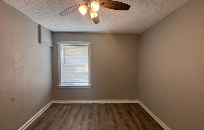 5509 5511 S WHIPPLE