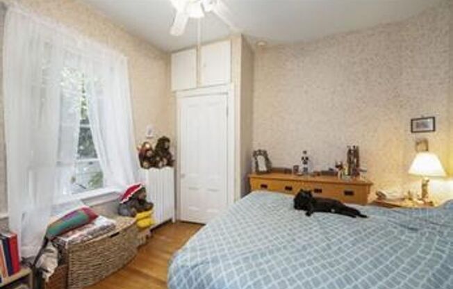 Rare 2 bed for its price in Brighton.... SEPT 1ST