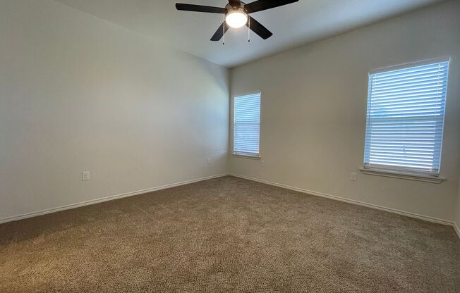 3 beds, 2 baths, $1,500