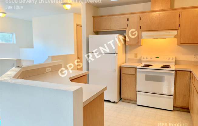 3 beds, 2 baths, $2,500