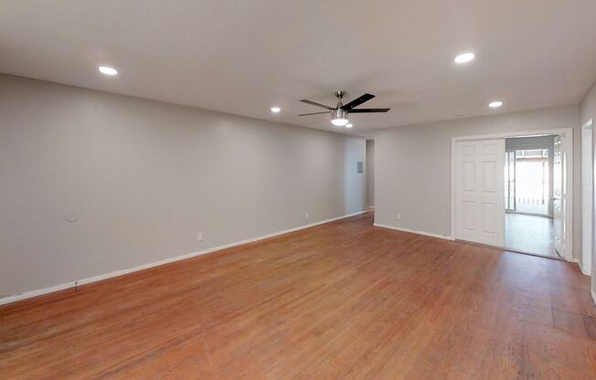 8BD/4BA on Rockford! Great Yard!