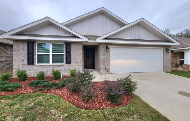 Newer 4 Bedroom, 2 Bath Smart Home located in the perfect location of Pensacola!