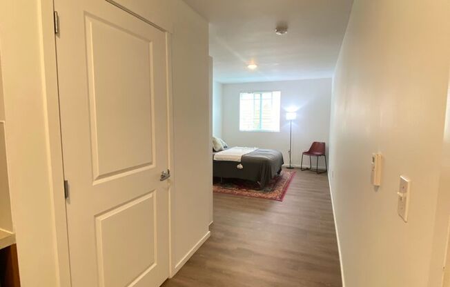 Studio, 1 bath, 170 sqft, $1,350, Unit 2300
