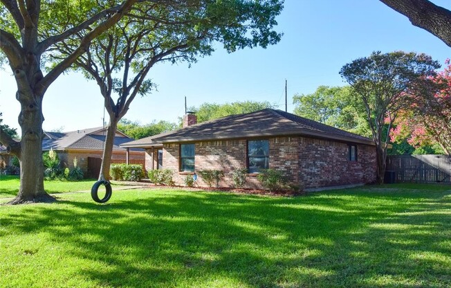 615 FLAMINGO WAY