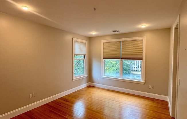 2 beds, 2 baths, 1,284 sqft, $3,850, Unit 4
