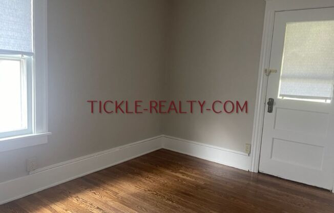 3 beds, 1 bath, $1,650, Unit 45