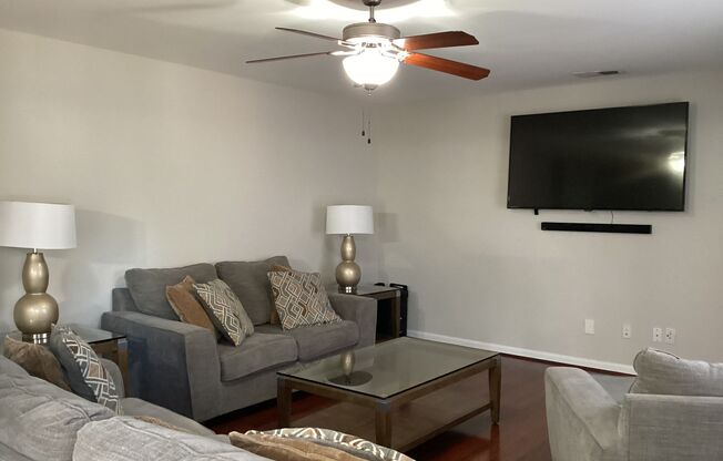 Gorgeous Four Bedroom Home in Northeast Columbia!