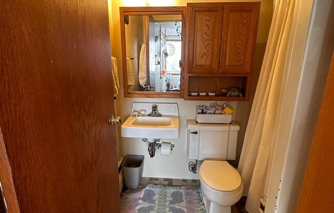 1 bed, 1 bath, 525 sqft, $1,300