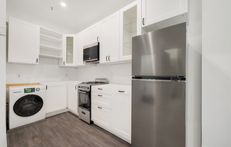 1 bed, 1 bath, $2,400, Unit 4