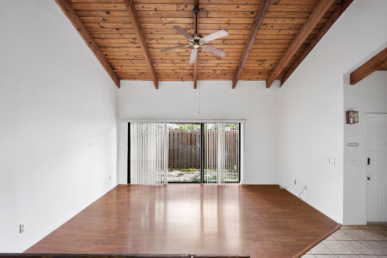 8026 SW 22 CT