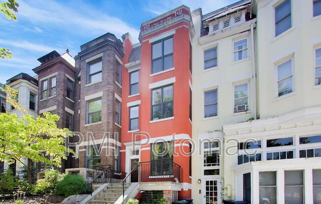 1952 CALVERT ST